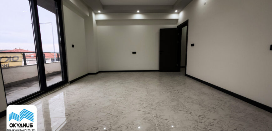 SAKARYA KARASU’DA SIFIR YAPILI MODERN TASARIM 2+1 DAİRE