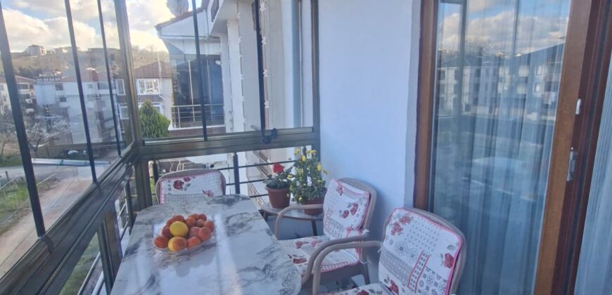 KARASU’DA DENİZE 150 m MESAFEDE MUTFAK AYRI FIRSAT DAİRE